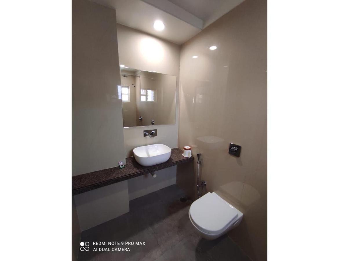 Hotel Dwarka, Nagpur Luaran gambar